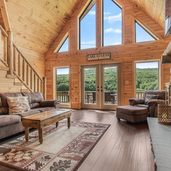Lake Eugene Brand New 5 BR 2.5BA LogHome Lakefront!