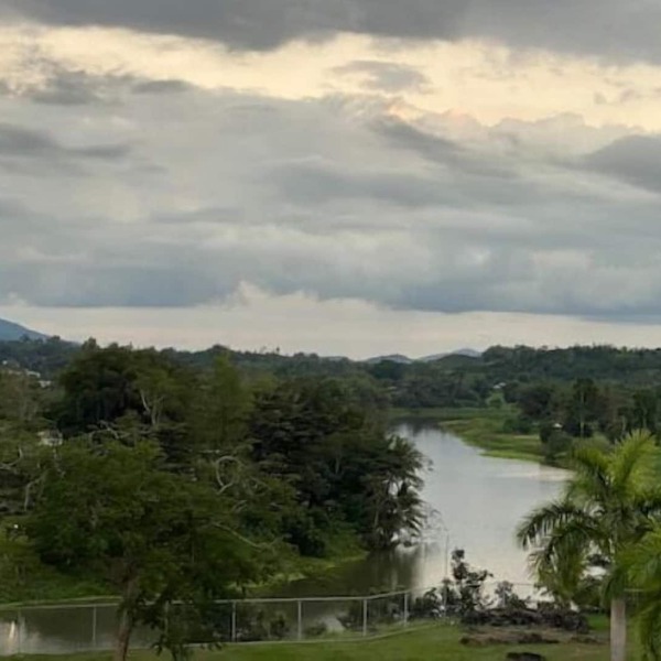 Lake & Mountain View close to San Juan
