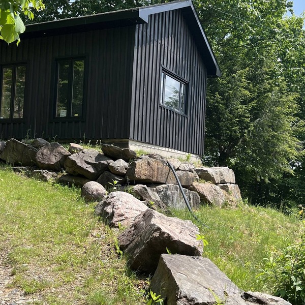 lake side chalet !