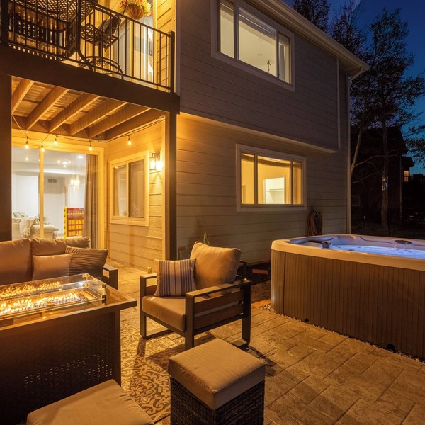 Lake View 5-Bedroom Home with a Mountain Backdrop
