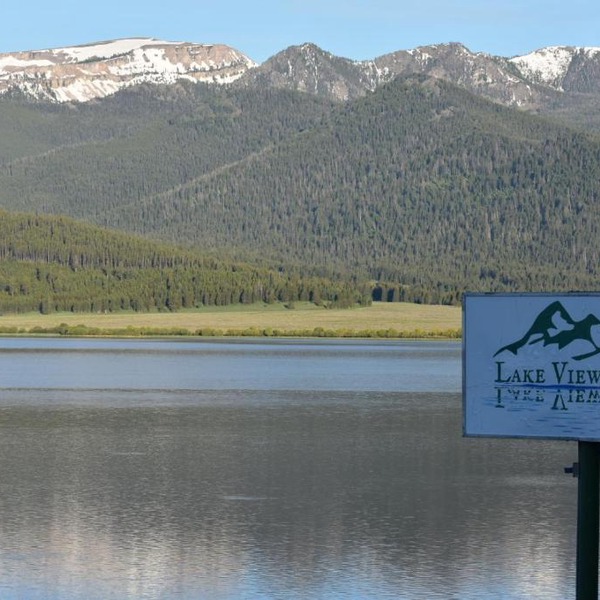 Lake View Suites