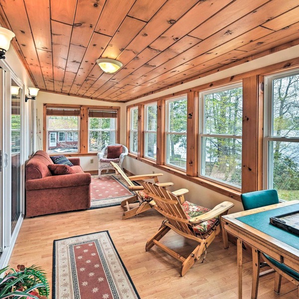 Lakefront Broadalbin Getaway w/Deck + Kayaks