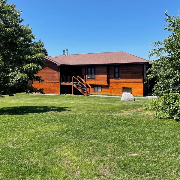 Lakefront home near Lawrencetown Beach with private sauna, hot tub and cold bath