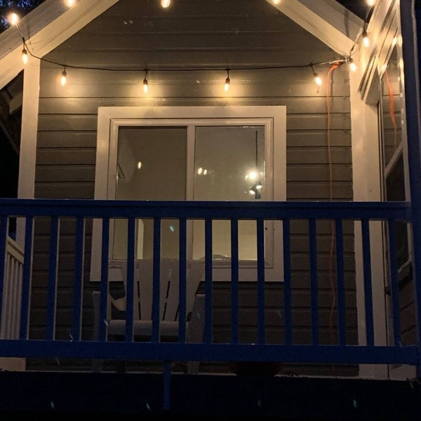 Lakefront Cabin: Many options for entertainment or relaxation