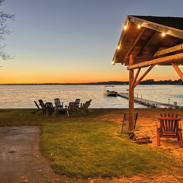 Lakefront Cabin w/Shared Beach in Cecil!