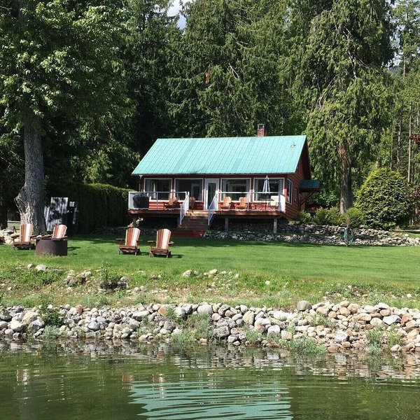 Lakefront Cottage on Kootenay Lake-Ring Sherry 250-825-9681