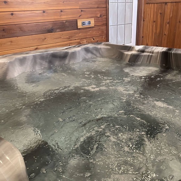 Lakefront Couples’ Retreat with Indoor Hot Tub, Spa Bathroom & Cozy Fireplace