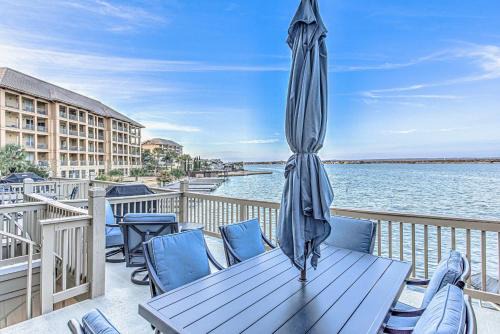 Lakefront LBJ Escape - Boat Slip & Sleeps 8