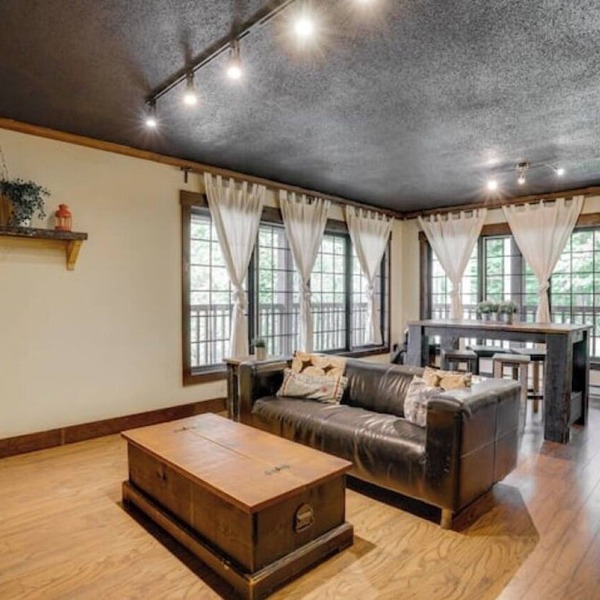 Lakefront Loft 3,Retreat | Fireplace, Hot Tub & Paddleboards | Sleeps 4