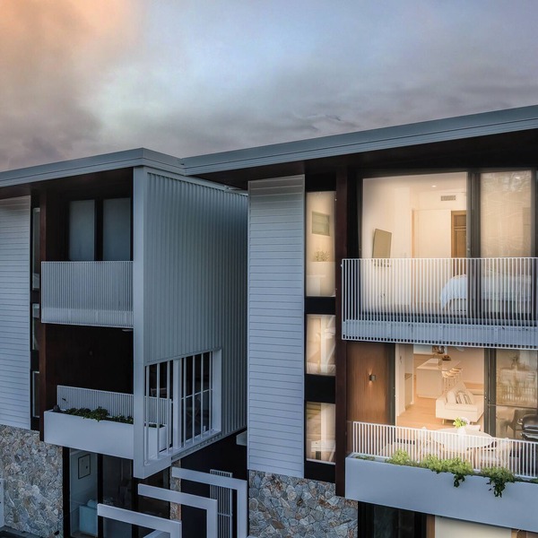 Lakefront Luxury Escape - Pet Friendly!