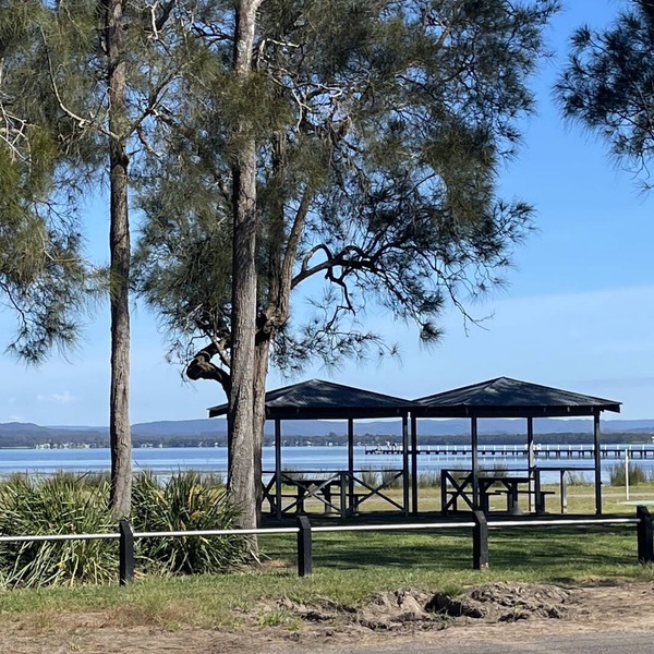 Lakefront Oasis Old World Charm Glorious Sunsets from the Porch Pets Welcome