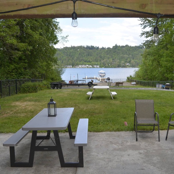 Lakefront Private Studio on Lake Sammamish, Redmond near Microsoft and Nintendo