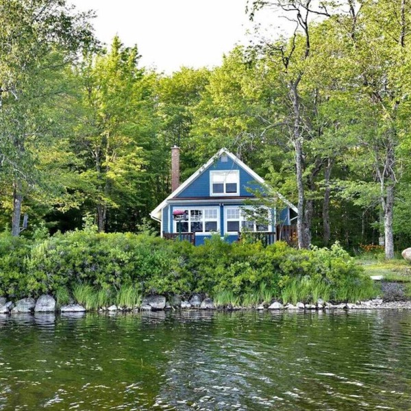 Lakefront Retreat - Idyle Acre - East Lake NS