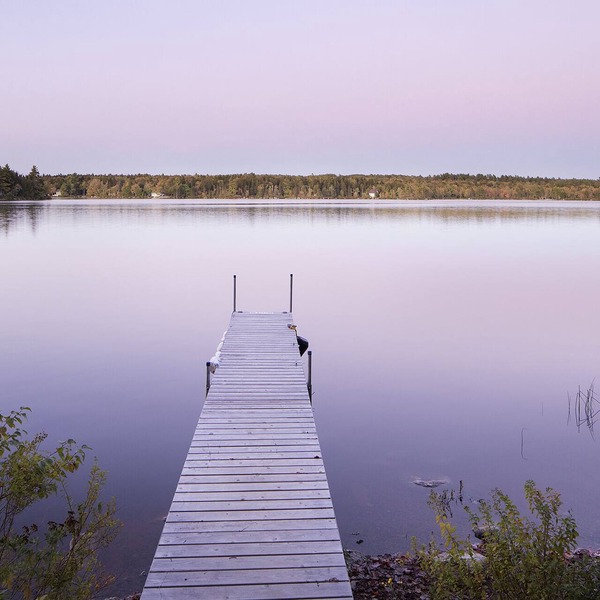 Lakefront Retreat With Sandy Beach, Perfect For Kids