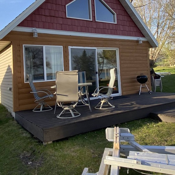 LAKESIDE CABIN 2 bdrm huge cabin 300 ft from lake cabin7