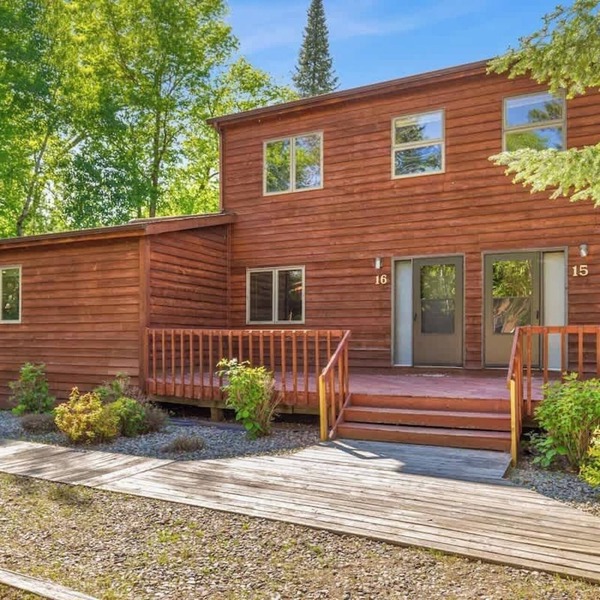 Lakeside Condo #16 4BR 3BA Timberlane Resort