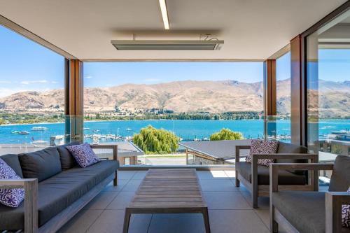 Lakeside Luxury