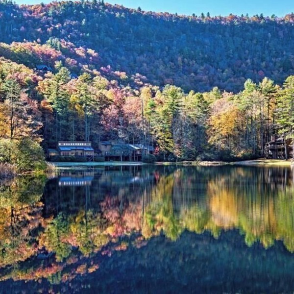 Lakeside Serenity, Lakeside Serenity