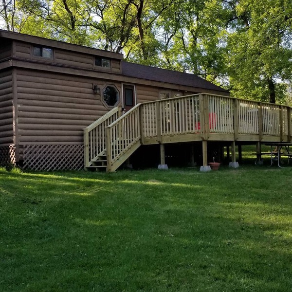 Lakeside Tiny Home Retreat ~ 2 1/2 acres ~ Breathtaking Views ~ Relax! ~