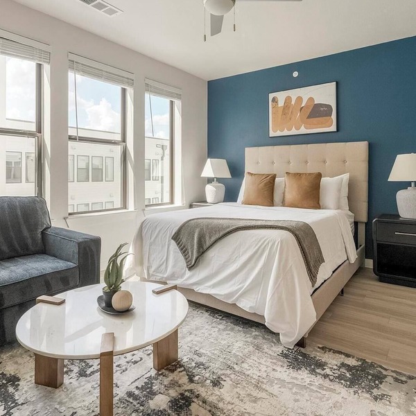 Landing | Beautiful Studio, Pool, Gym