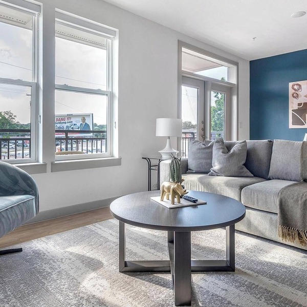 Landing | Chic 1BD, Pool, Gym