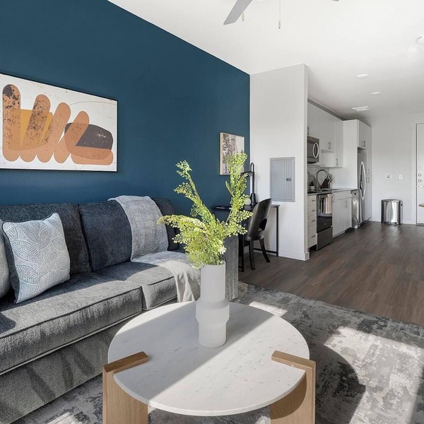 Landing | Spectacular 1BD, Pool, Gym