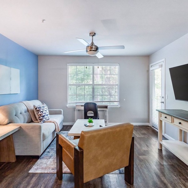 Landing | Stunning 2BD, Game Room, Clubhouse