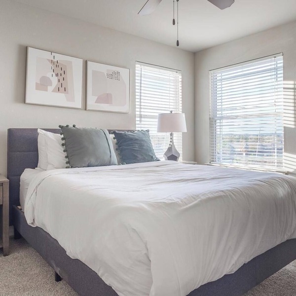 Landing | Stylish 2BD, Pool, Gym