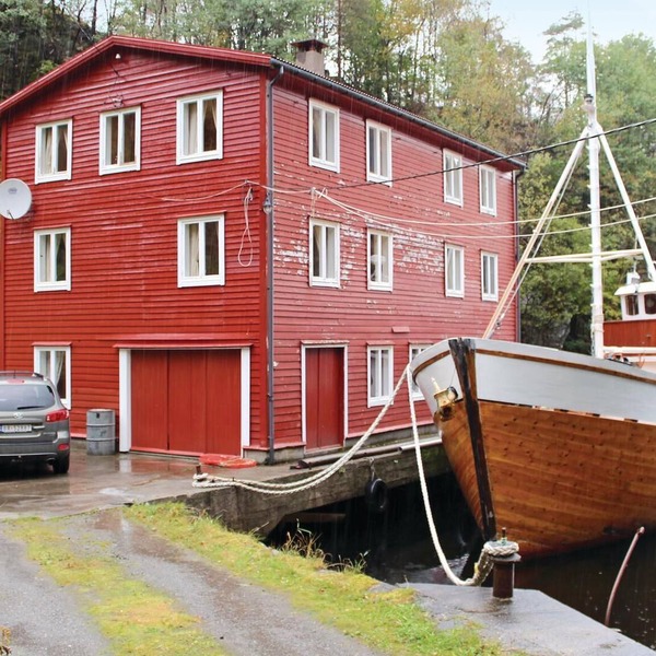 Large boathouse with three vacation apartments (N19683, N19684, N19685).