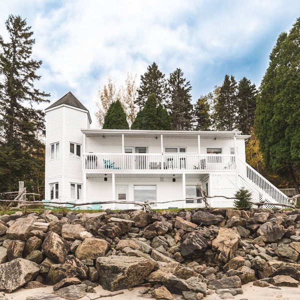 Large chalet with great views over the Saguenay Fjord.