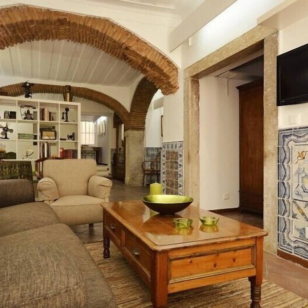 Large charismatic refined open space studio in best quarter