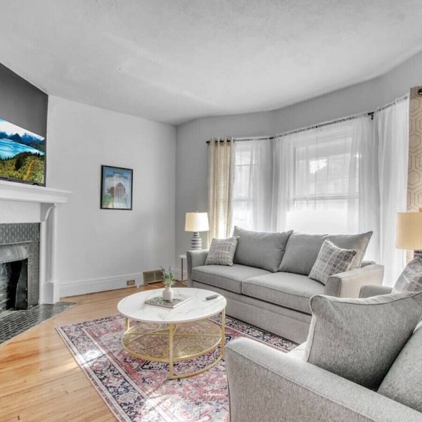 Large Charming Victorian Oasis in Elmwood Village