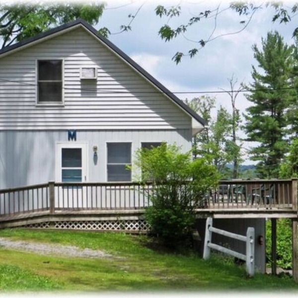 Large Cottage that sleeps 10 minutes from Cooperstown
