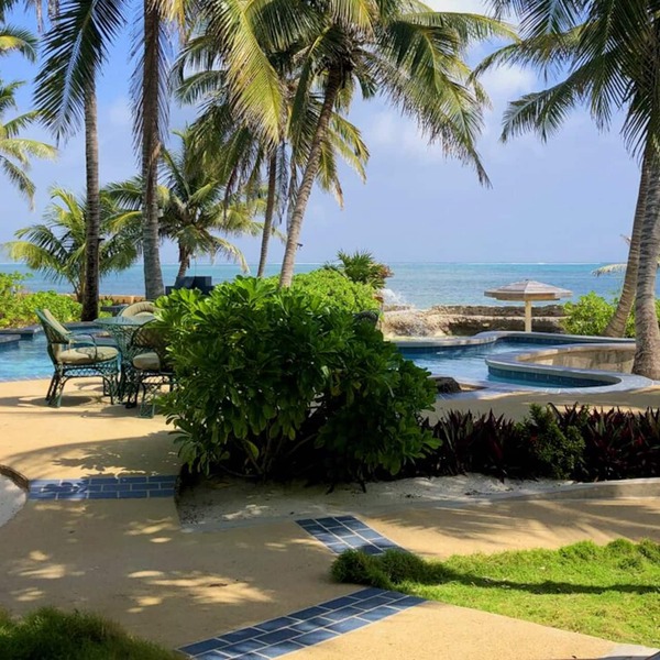 Large Ocean Front Condo - 2 bedroom/2.5 bathroom - Gold Standard Approved