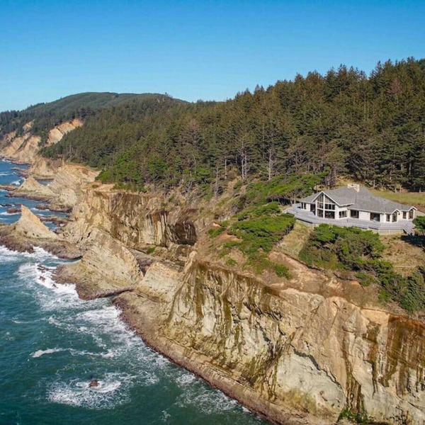 Large Oceanfront Private Home Near Bandon Dunes Golf, Breathtaking Views.