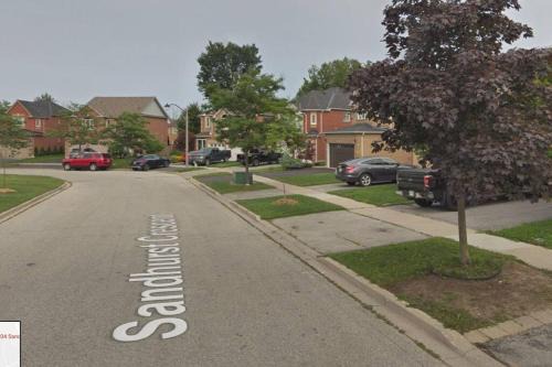 Large Separate Entrance Basement Unit 2Beds 1Washroom Sleeps 4-6