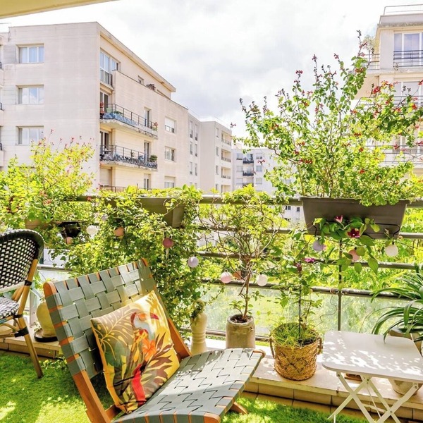 Large Two-bedroom Flat to Rent in Paris,100m From Beautiful Buttes Chaumont Parc