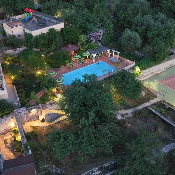 Large villa with solar htd pool,tennis court,jacuzzi hot tub,playground for kids