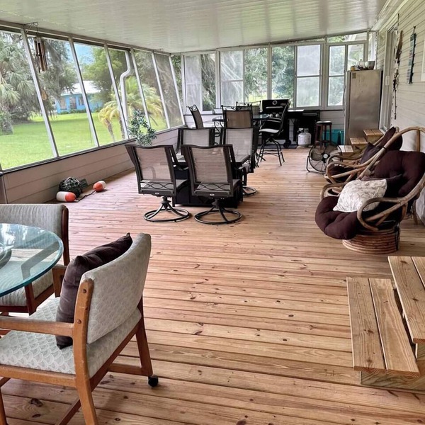 Large Waterfront home w/dock
