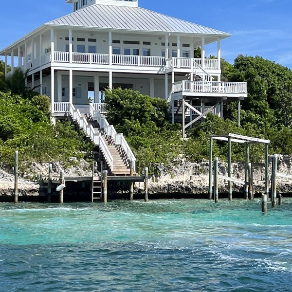 Large waterfront Home on Lubbers with Private Boat Dock