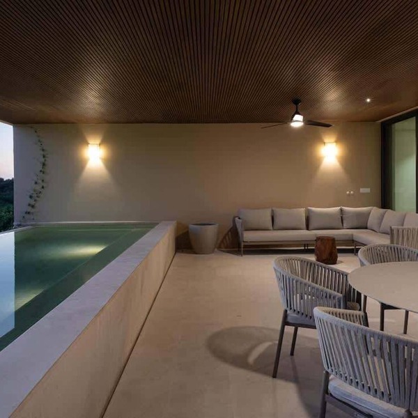 Las Olas: 5BR Modern Condo, Private Pool & Surf Club