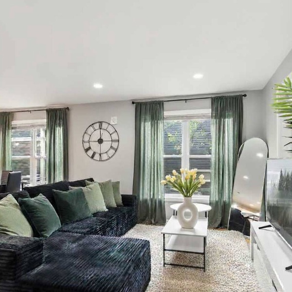 Lavish 3Bed 3Bath Condo in Uptown