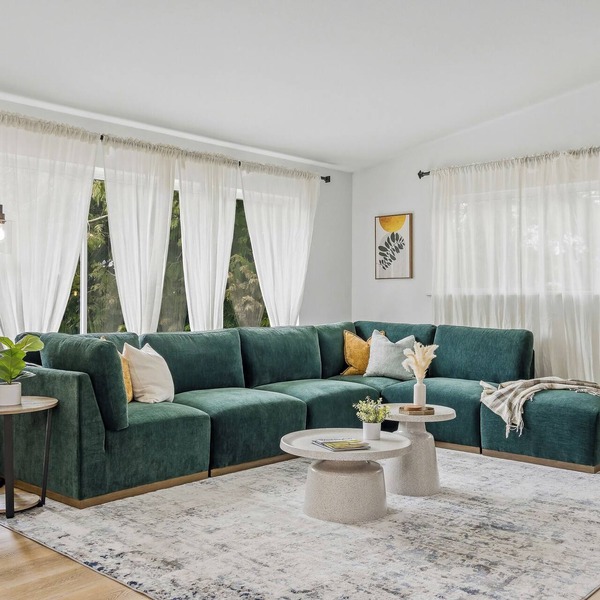 Lavishly West Seattle-Mins to Everything~Family Getaway and Superb bedrooms