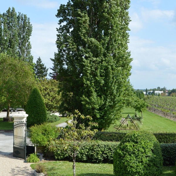 Le Logis Des Bessons