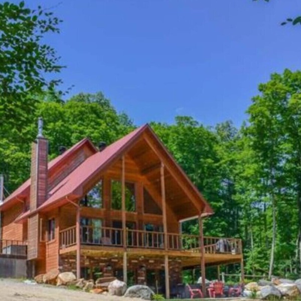 Le Sinclair chalet getaway