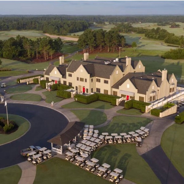 Legends Golf & Beach Getaway! A spacious 3-bedroom apartment.