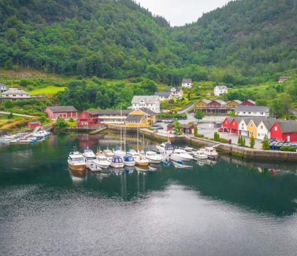 Leirvik i Sogn-Apartment
