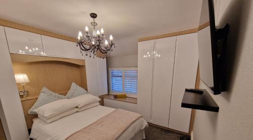 Lennon cottage