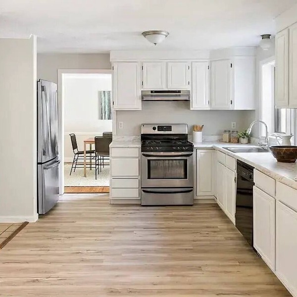 Less than 2 km from Gillette Stadium 4 BR/3BA House in Foxboro