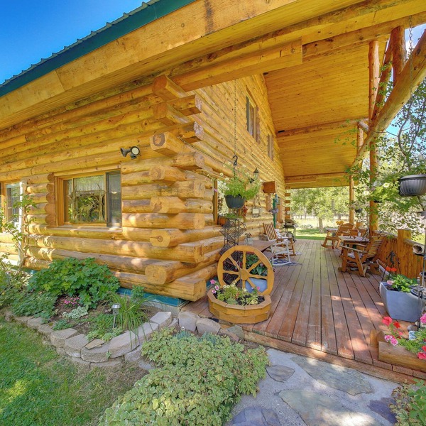 Libby Home w/Mountain Views, Gazebo & Fire Pit!